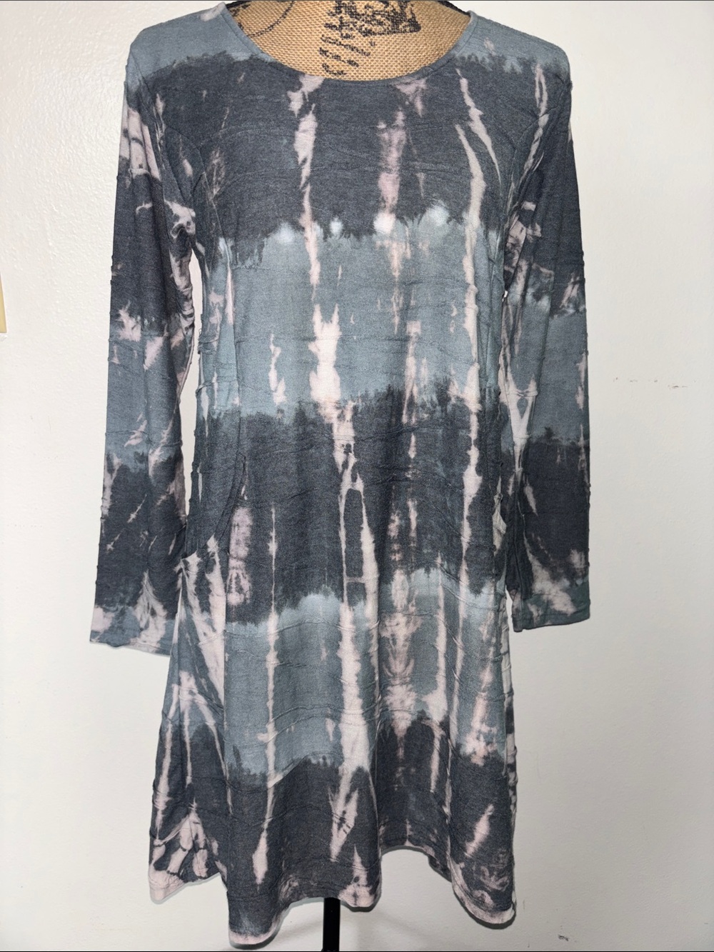 Yak & Yeti Sz S Tie-Dye Long Sleeve Swing Dress with 2 Pockets